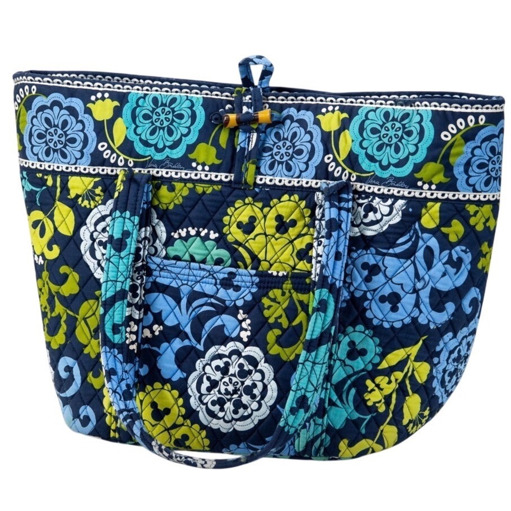 Retired Vera Bradley Disney Park EXCLUSIVE Where's Mickey large tote